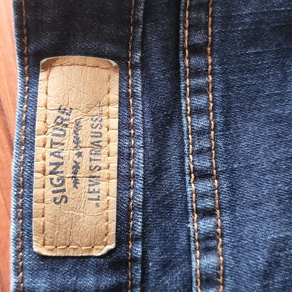 Levi's signature Bermuda shorts women's plus size 28w - Picture 4 of 7